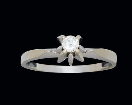 Ring aus 18 Karat Weißgold mit einem Solitärdiaman