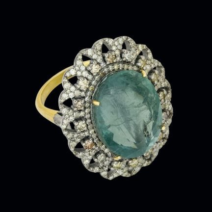 Silberring mit einem oval geschliffenen Fluorit un
