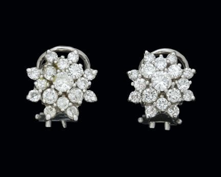 Ohrringe aus 18-karätigem Weißgold mit Diamantrose