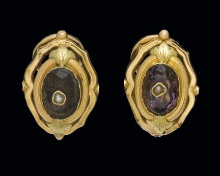 Antike Ohrringe aus Gelbgold mit Amethyst und eine