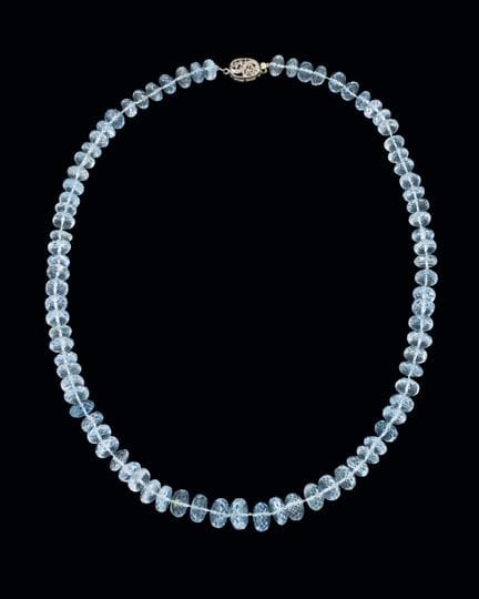 Halskette aus facettierten Swiss-Blue-Topas-Perlen