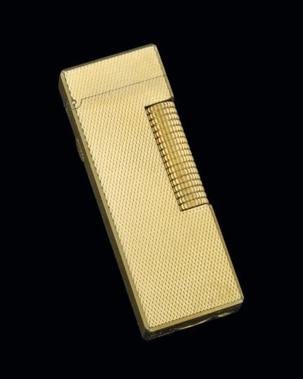 Alfred Dunhill brand lighter, yellow gold-plated. 