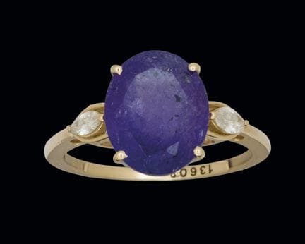 Ring aus 14-karätigem Gelbgold mit einem ovalen Ta