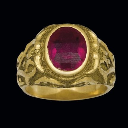 18K yellow gold ring with a synthetic red stone. W