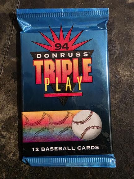 BASEBALL, pack of 12 trading cards by DONRUSS, 199