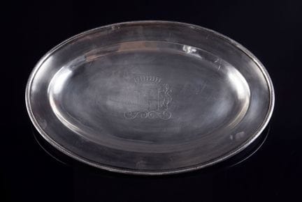 PLATE
Decorated with the coat of arms of the BERCE