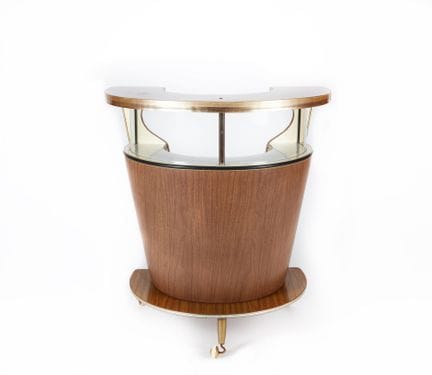 MID-20TH CENTURY DESIGN
Rolling living room bar ca