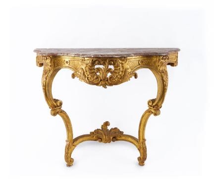 CONSOLE TABLE
With foliage decoration
Gilded wood
