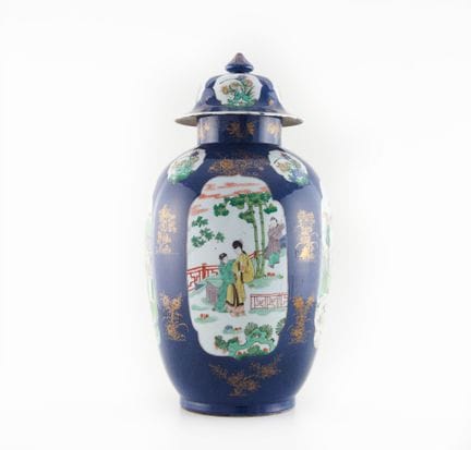 CHINA - 19th century
Lidded pot made of polychrome