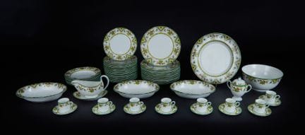 WEDGWOOD MANUFACTORY
Porcelain dinner service
Tama