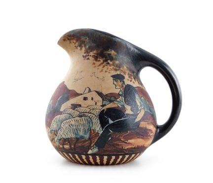 CERAMICA DI CIBOURE
Brocca 
Con decorazione raffig