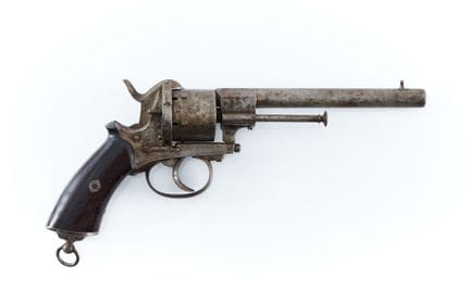 Revolver a percussore, sei colpi, calibro 9 mm, do