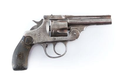 Revolver Iver Johnson a cinque colpi, calibro 38 a