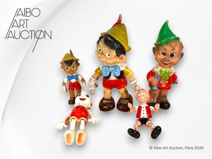 Set di 5 giocattoli:
- Grande figurina Disney raff