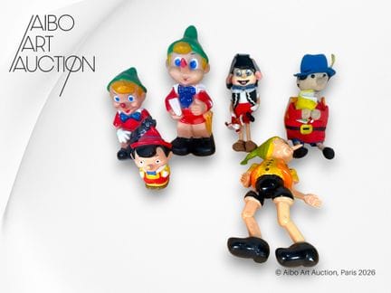 Set di 6 giocattoli:
- Figurina di Pinocchio che t