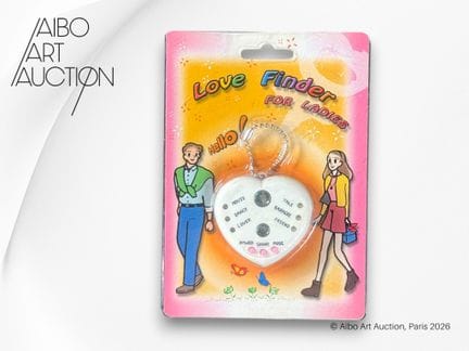 Juego electrónico tipo Tamagotchi.
Juego electróni