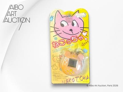 Juego electrónico tipo Tamagotchi.
NEKOTCHA (ねこっちゃ