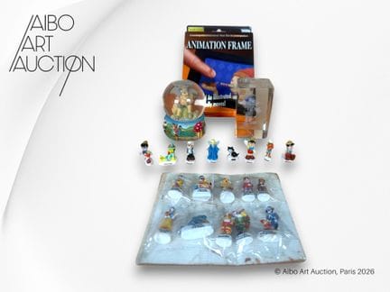Set di 5 oggetti:
- Tenyo T-233 Animation Frame, 2