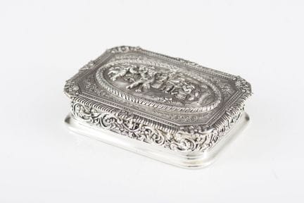 A Portuguese silver box
Silver, fineness .833
Reli