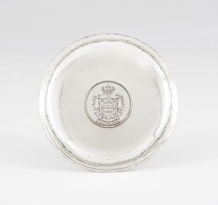 Una pieza de plata portuguesa
Plata, ley .833
Deco