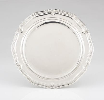 Una bandeja de servicio portuguesa de plata
Plata
