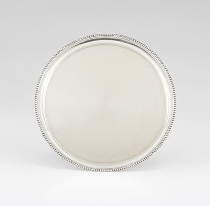 Una bandeja de plata portuguesa
Plata
Decoración p