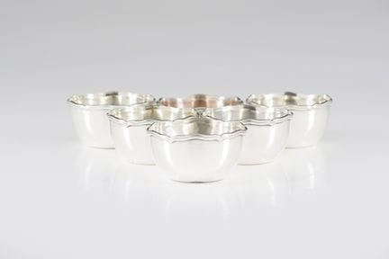 Conjunto de seis cuencos de plata portugueses para
