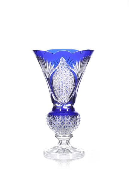 Eine große Vase aus böhmischem Kristall
Farbloses 