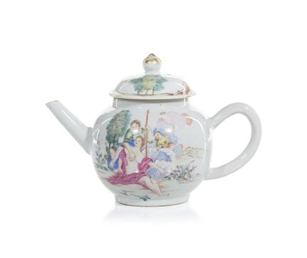 A Famille Rose teapot and cover
Chinese export por
