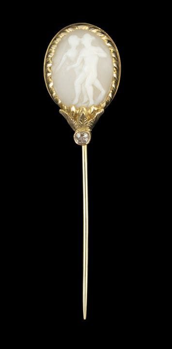 Alfiler de corbata de oro con camafeo y diamante
O