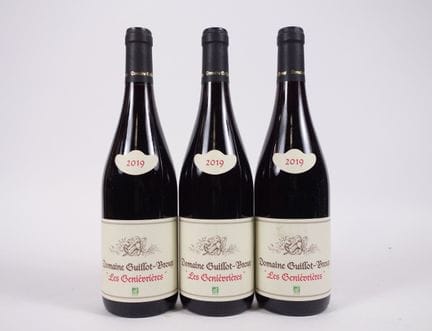 3 BOTELLAS DE BOURGOGNE «LES GENIÉVRIÈRES» DE DOMA