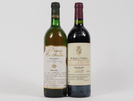 2 BOTELLAS DE ESPAÑA DE 1999: 1 REGIA COLHEITA REG