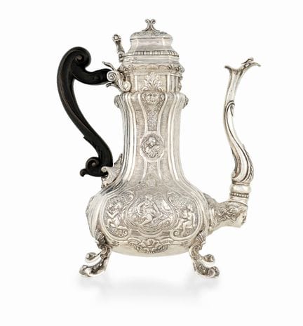 稀有的银制咖啡壶，热那亚，托雷塔印记， 1775年，土耳其式设计，饰有浮雕神话场景，场景镶嵌于镂空框