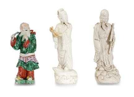 TROIS FIGURINES DE SAGES EN PORCELAINE, CHINE, XIX
