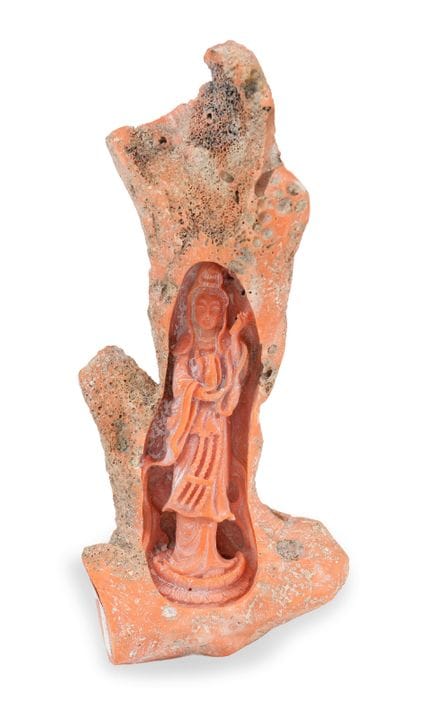 BRANCHE DE CORAIL SCULPTÉE, CHINE, XIXe-XXe SIÈCLE