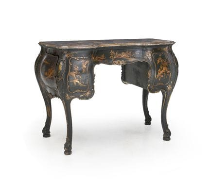 ROUNDED WRITING DESK IN PAINTED AND GILDED WOOD, V
