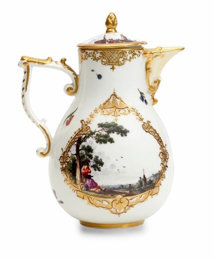PORCELAIN COFFEE POT, MEISSEN, 1740, pear-shaped, 
