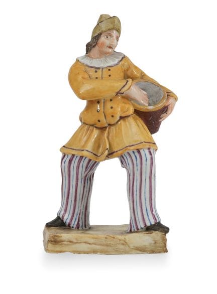 PORCELAIN SCULPTURE, 18th–19th CENTURY, depicting 