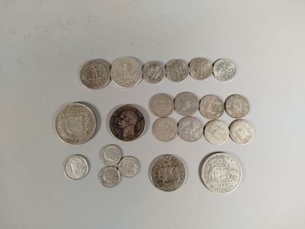 Sammlung ausländischer Silbermünzen, bestehend ins