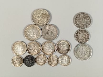 Sammlung aus fünfzehn Silbermünzen mit einem Feing