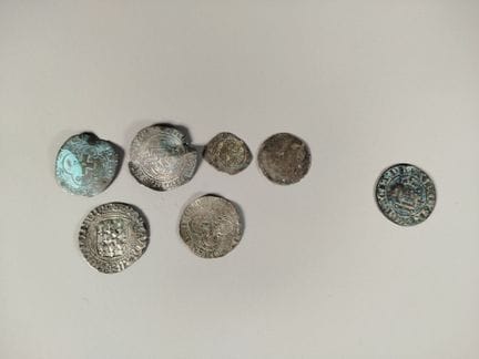 Collezione di sei monete francesi in argento e bil