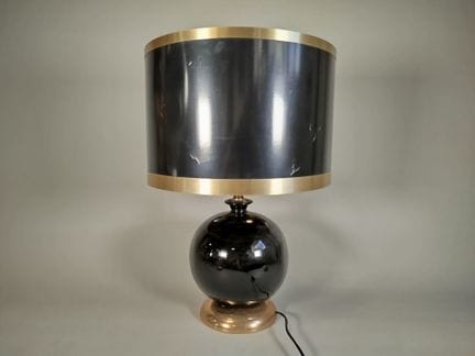 Tischlampe aus schwarz glasierter Keramik, mit kug