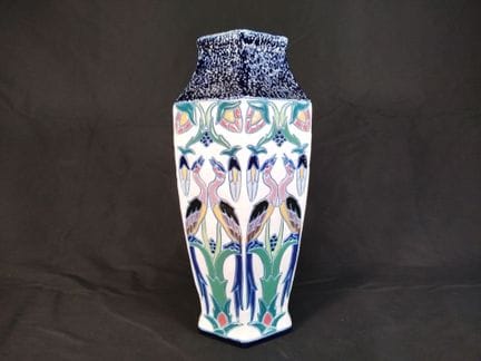 AMPHORA: vaso esagonale in maiolica smaltata polic