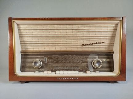TELEFUNKEN : poste de radio de table à lampes, mod