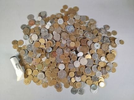 Collezione di monete circolanti di diversi paesi, 