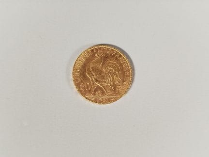 Moneta da 20 franchi in oro 900 millesimi, con il 