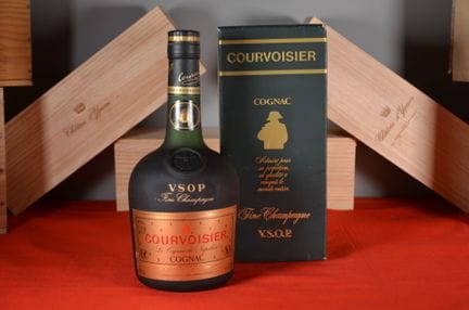 库尔沃西耶（Courvoisier）菲娜香槟干邑 V.S.O.P，70 cl 装，原装纸盒包装