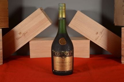干邑——法国干邑国家办公室出品，70 cl装（旧款，标签有破损）