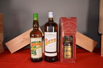 三瓶装套装，包含：苏泽（Suze），1.5升装 /// 奥弗涅萨勒斯龙胆酒（Gentiane d'A