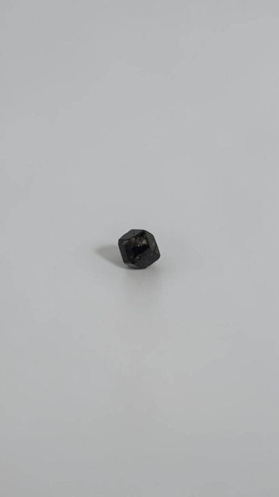 Raw garnet, approximately 3.21 carats